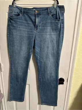 Old Navy Power Straight Classic Light Wash Blue Denim Jeans size 18
